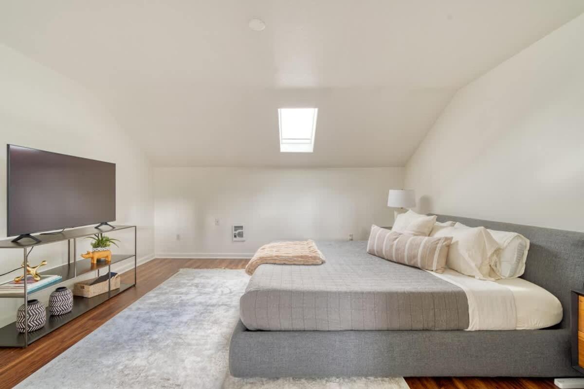 Stay Portland - Perfect Portland Farmhouse Loft - Breweries & Bars エクステリア 写真